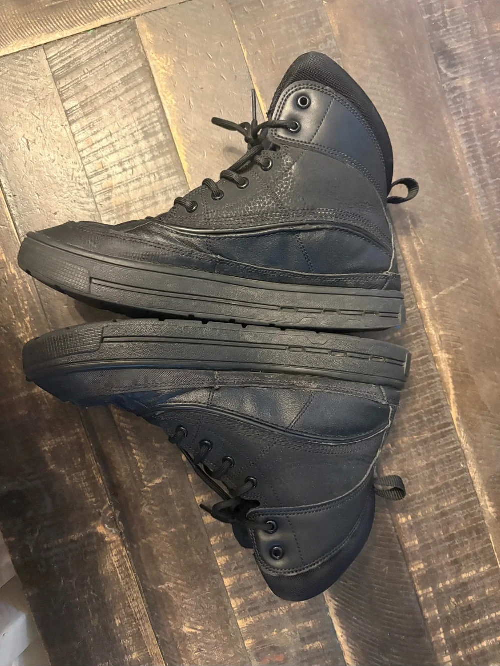 Nike Woodside 2 High ACG Boots Boys Size 7Y Youth Black Leather 524872-004